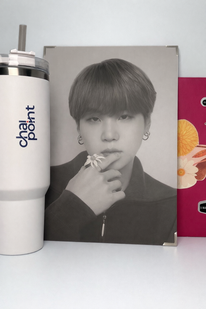 Foto Premium BTS Monochrome | Jin, Suga, J-Hope | Bekas