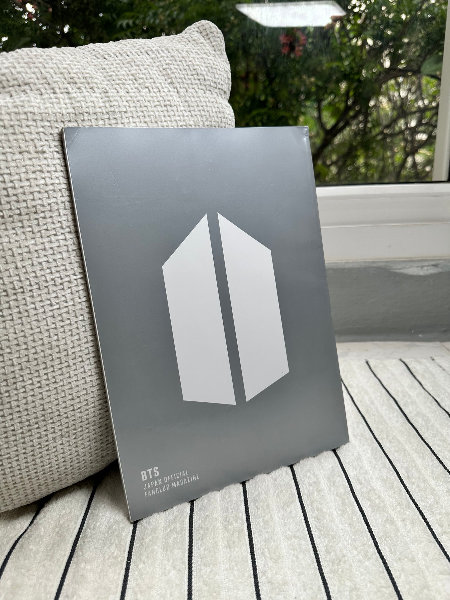 BTS Japan Official Fanclub Magazine Photobook | Bekas