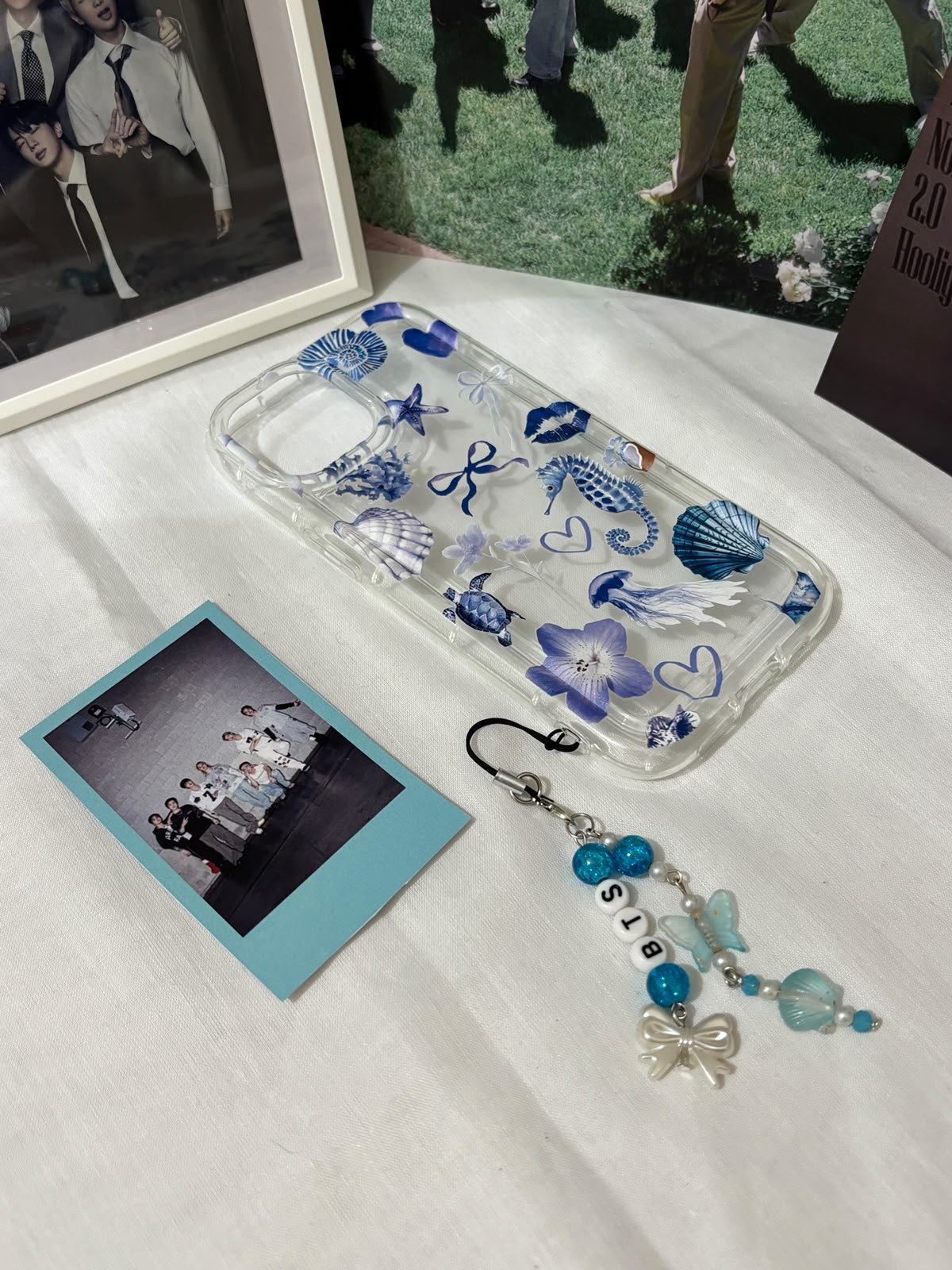 Casing HP & Gantungan Tema Blue Ocean Terinspirasi dari BTS (Buatan Penggemar)