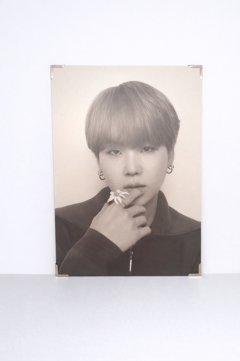 Foto Premium BTS Monochrome | Jin, Suga, J-Hope | Bekas