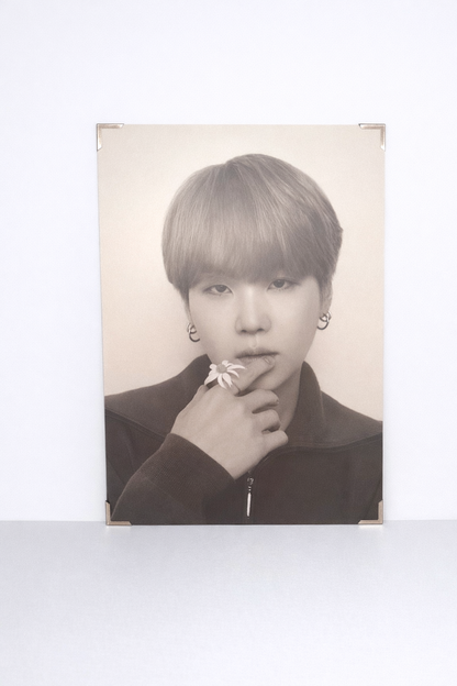 Foto Premium BTS Monochrome | Jin, Suga, J-Hope | Bekas